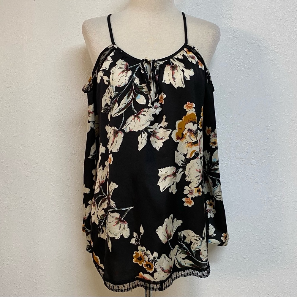 BNWT Cold Shoulder Long Sleeve Open Side Lace Top
